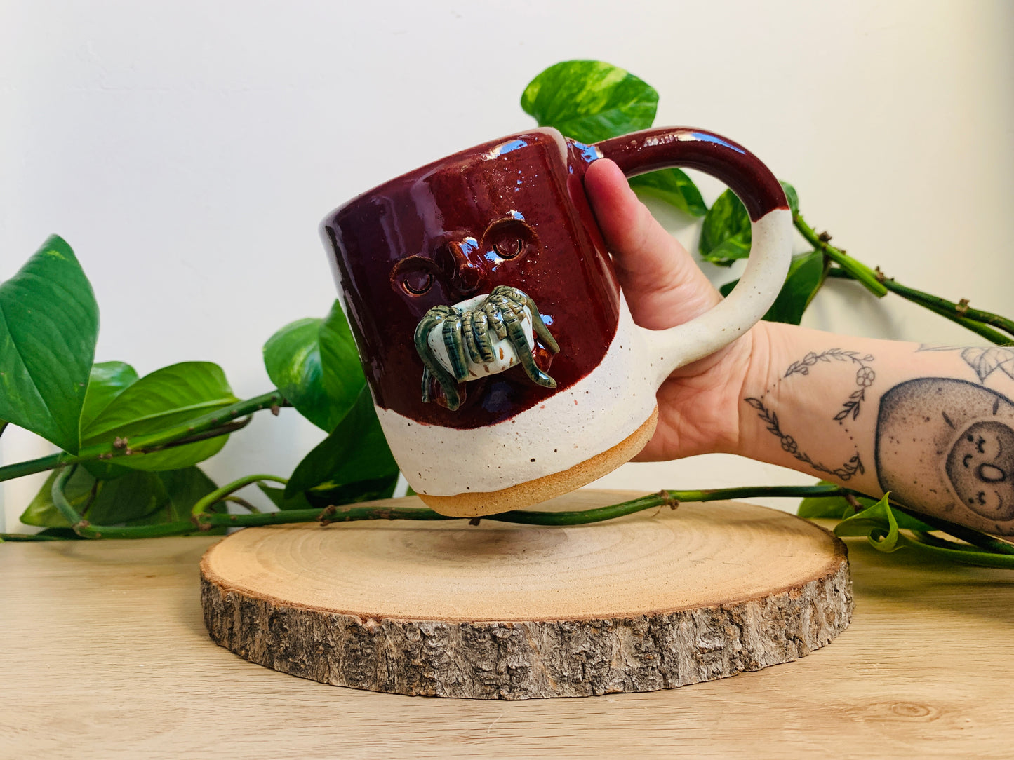 great big hug mug: speckled ivory/ruby