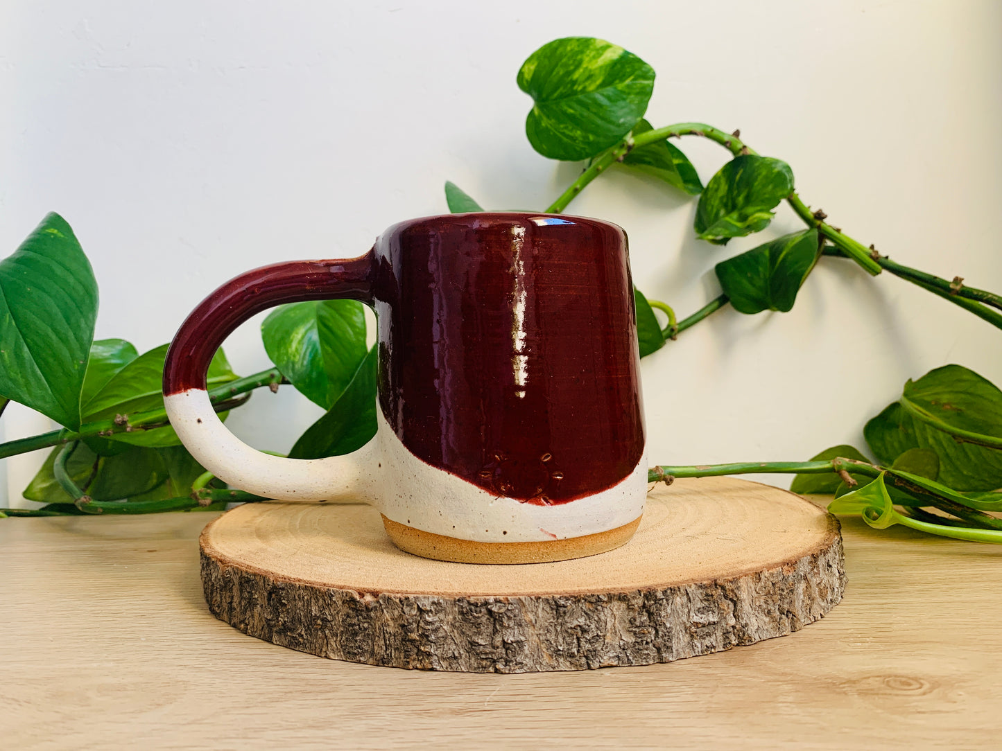 great big hug mug: speckled ivory/ruby