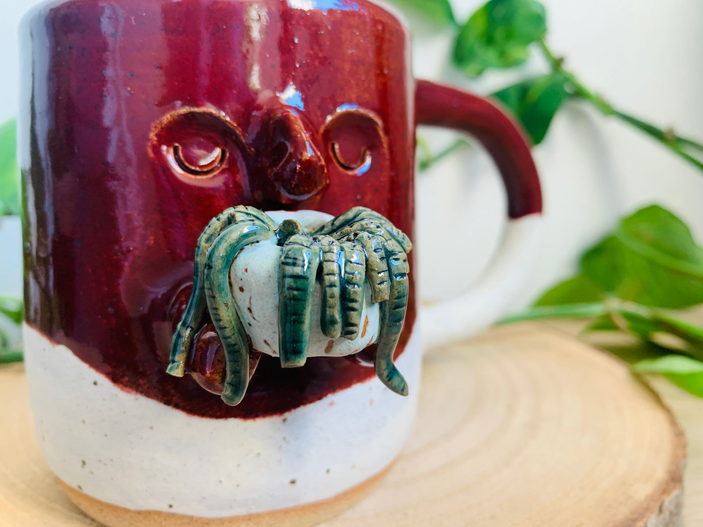 great big hug mug: speckled ivory/ruby