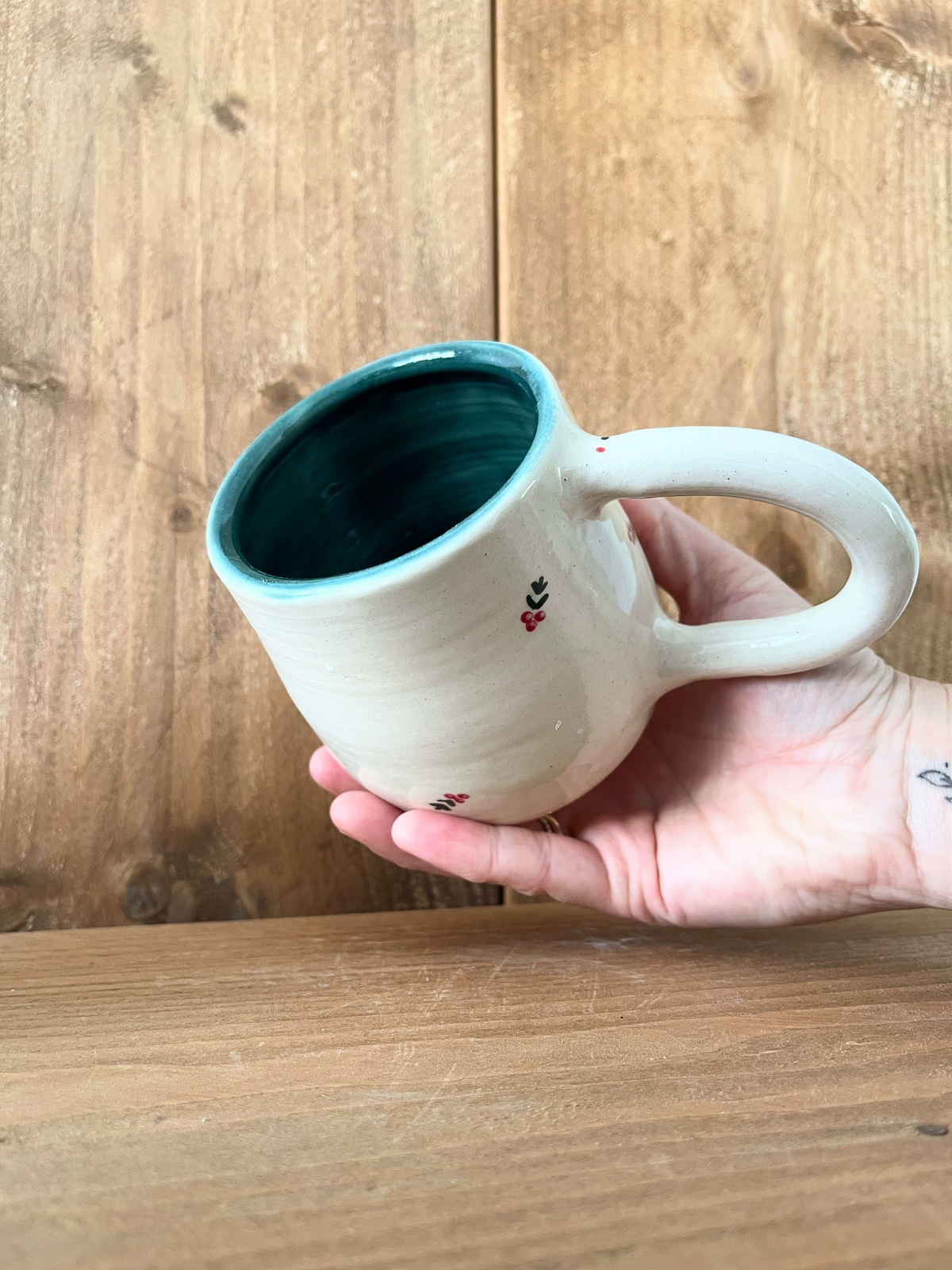 festive hug mugs: holly