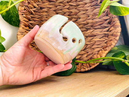 *yarn bowl: strawberry mint ombre