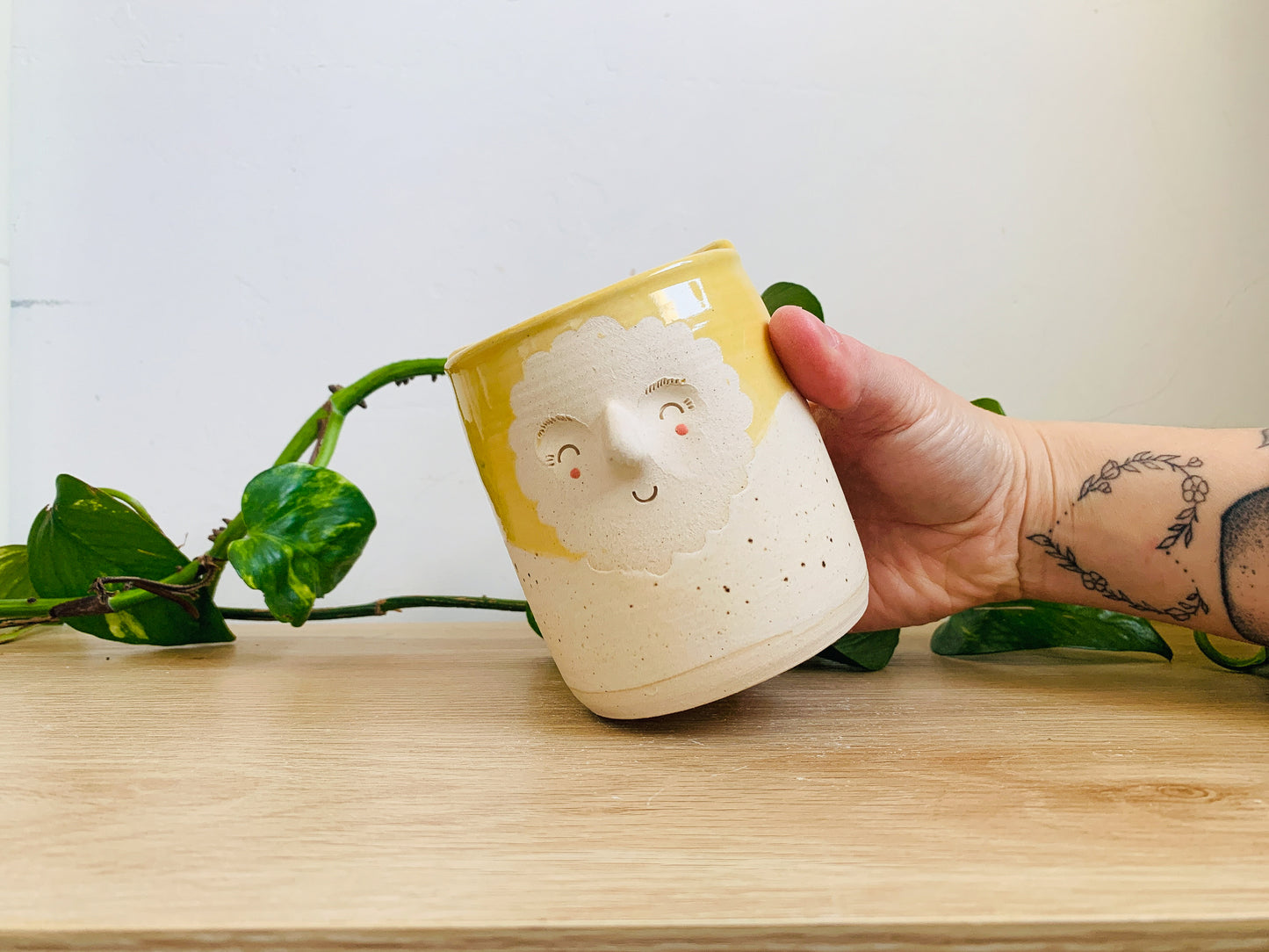 to-go cup: speckled ivory/buttercup
