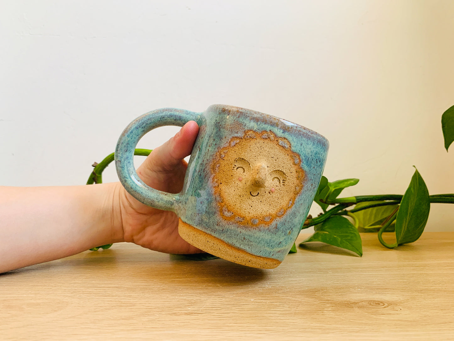 big hug mug: aquamarine magic