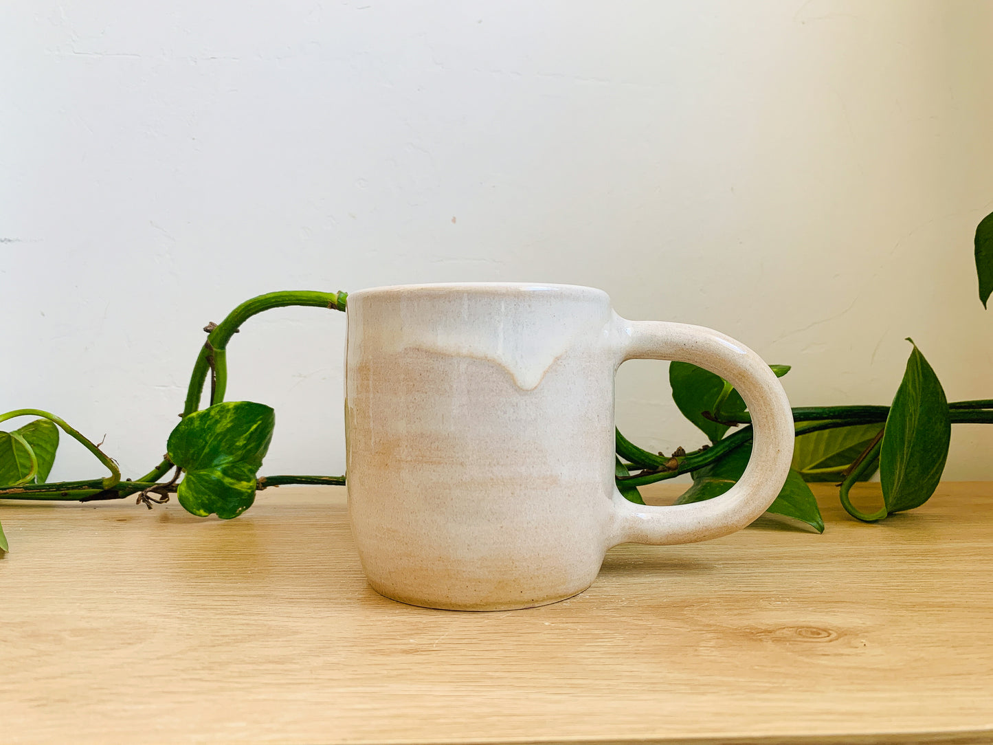 big hug mug: milky pink