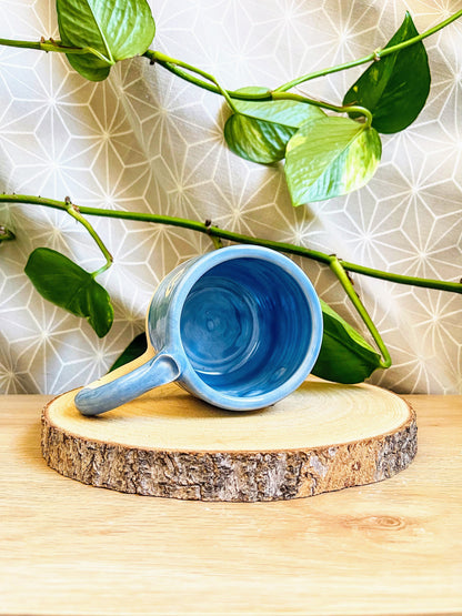 chunky hug mug: speckled ivory/sky