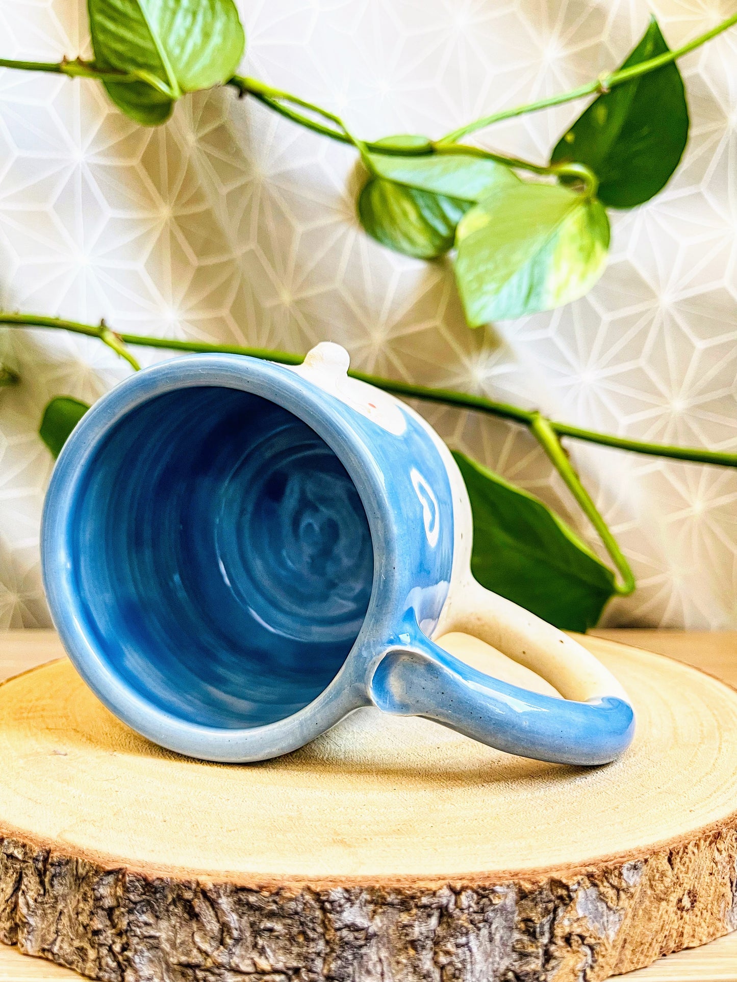 chunky hug mug: speckled ivory/sky