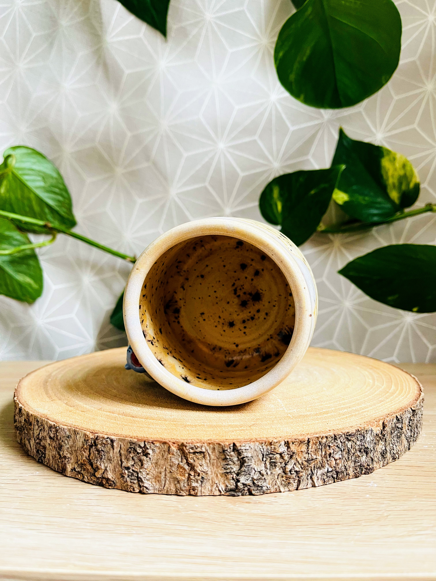 little pot & tiny cup: sandstone drift