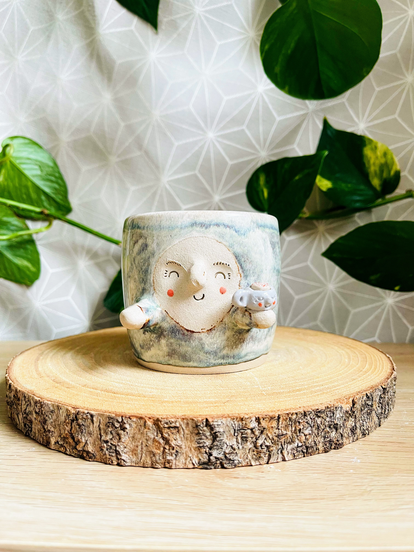 little pot & tiny cup: light surf