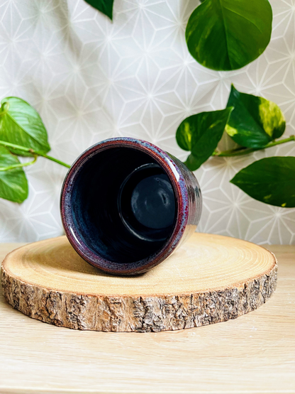 little pot & tiny cup: seabed