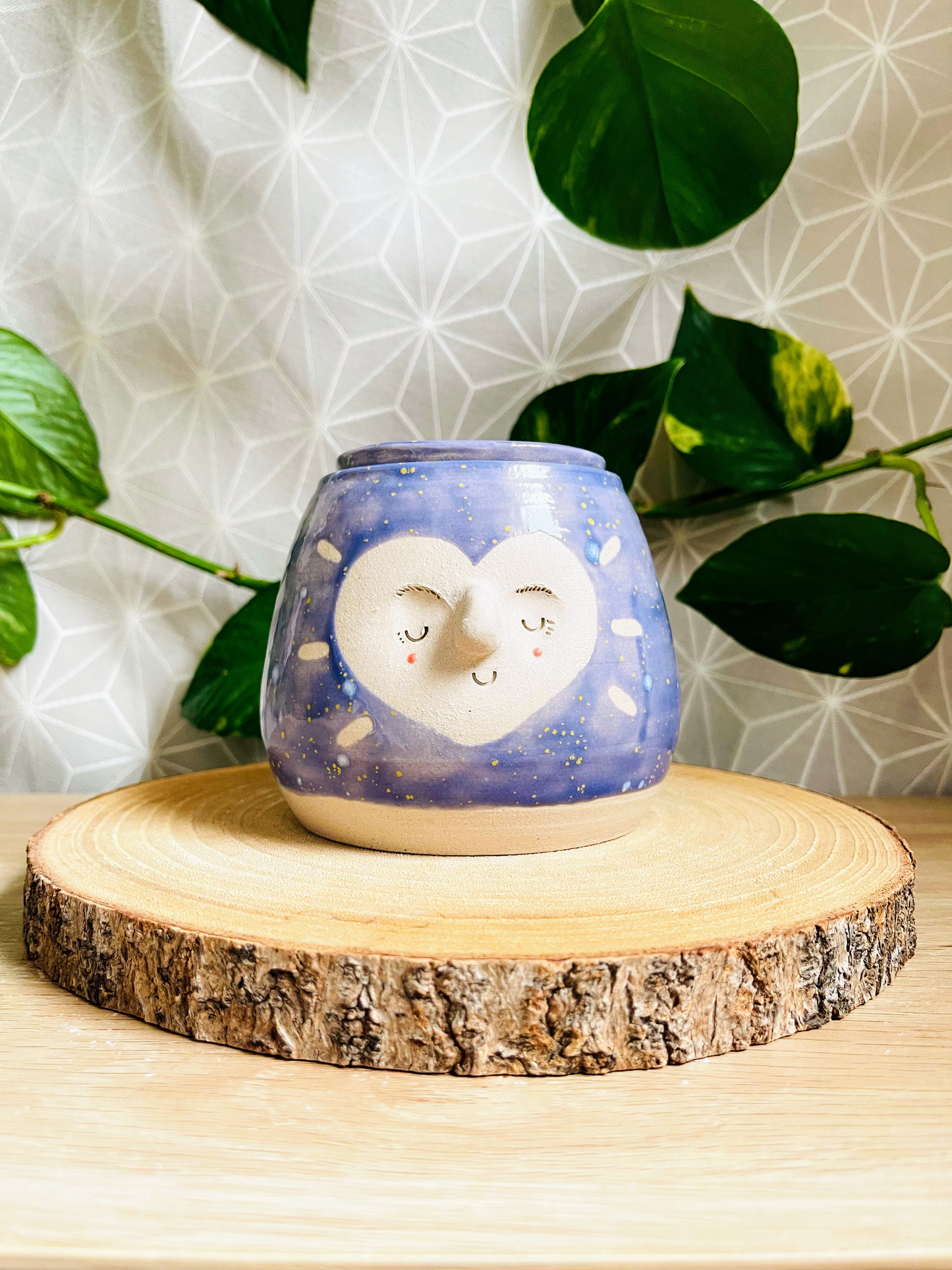 lidded pot: lilac bloom