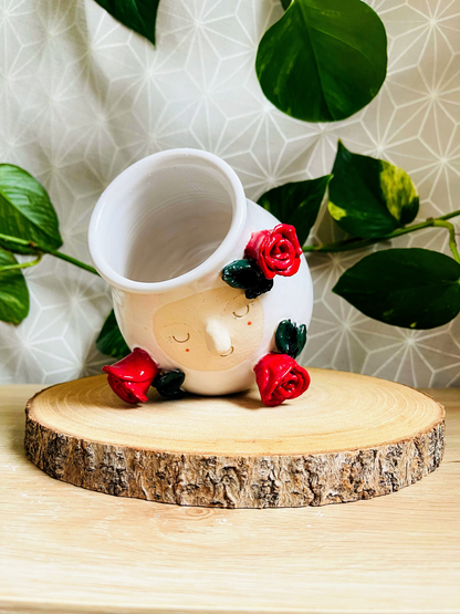 bellied vase: snow & roses