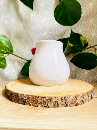 bellied vase: snow & roses