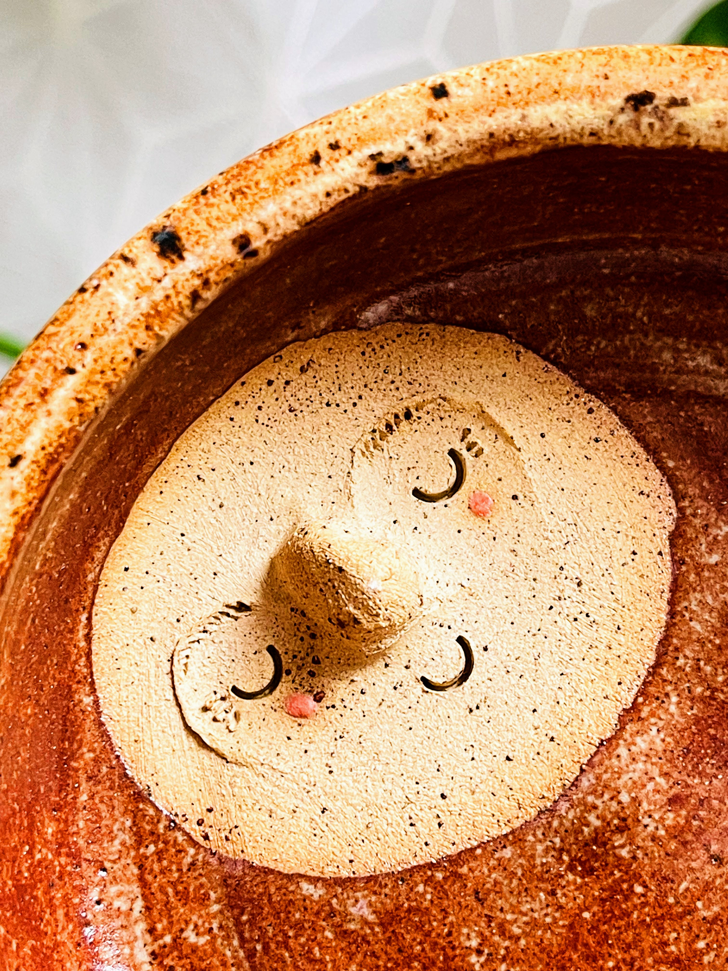 low & wide dish: burnt orange