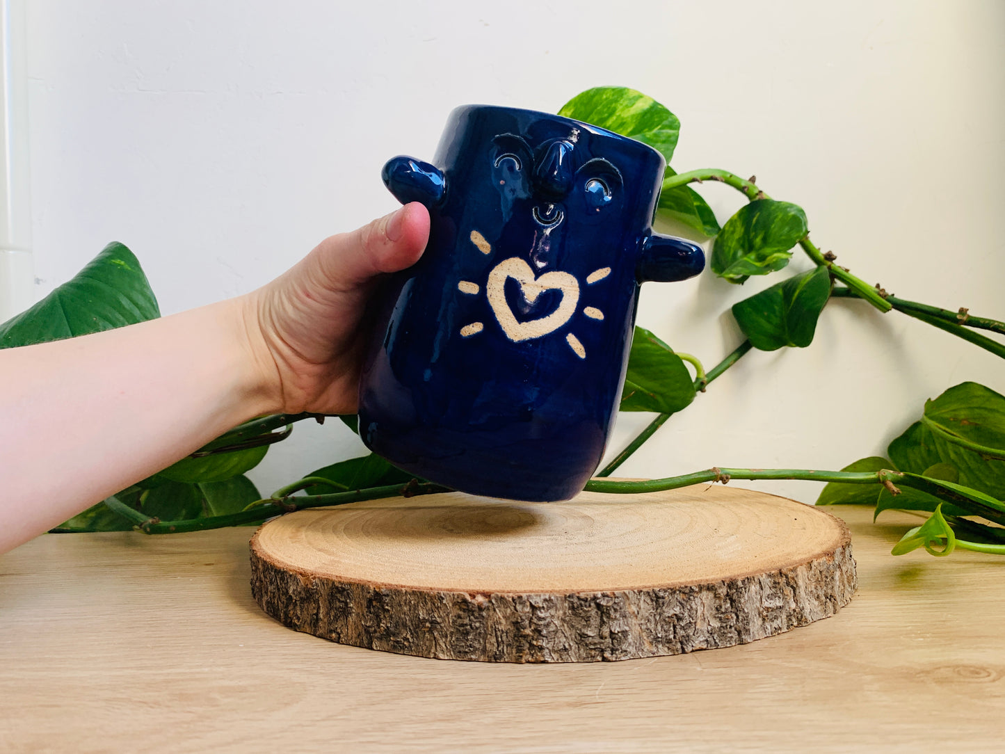 huggable pot/vase: cobalt