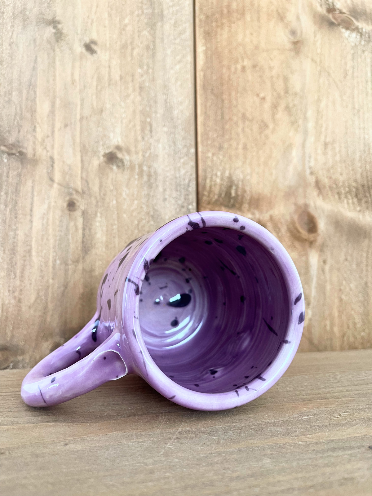big hug mug: purple splatters