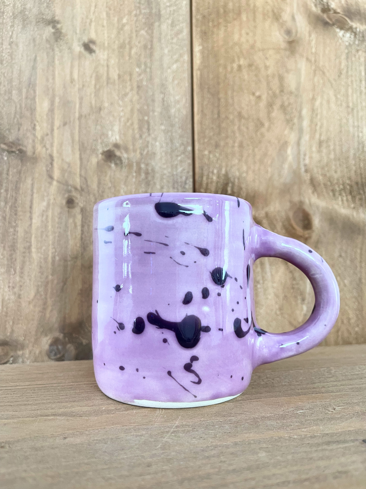 big hug mug: purple splatters