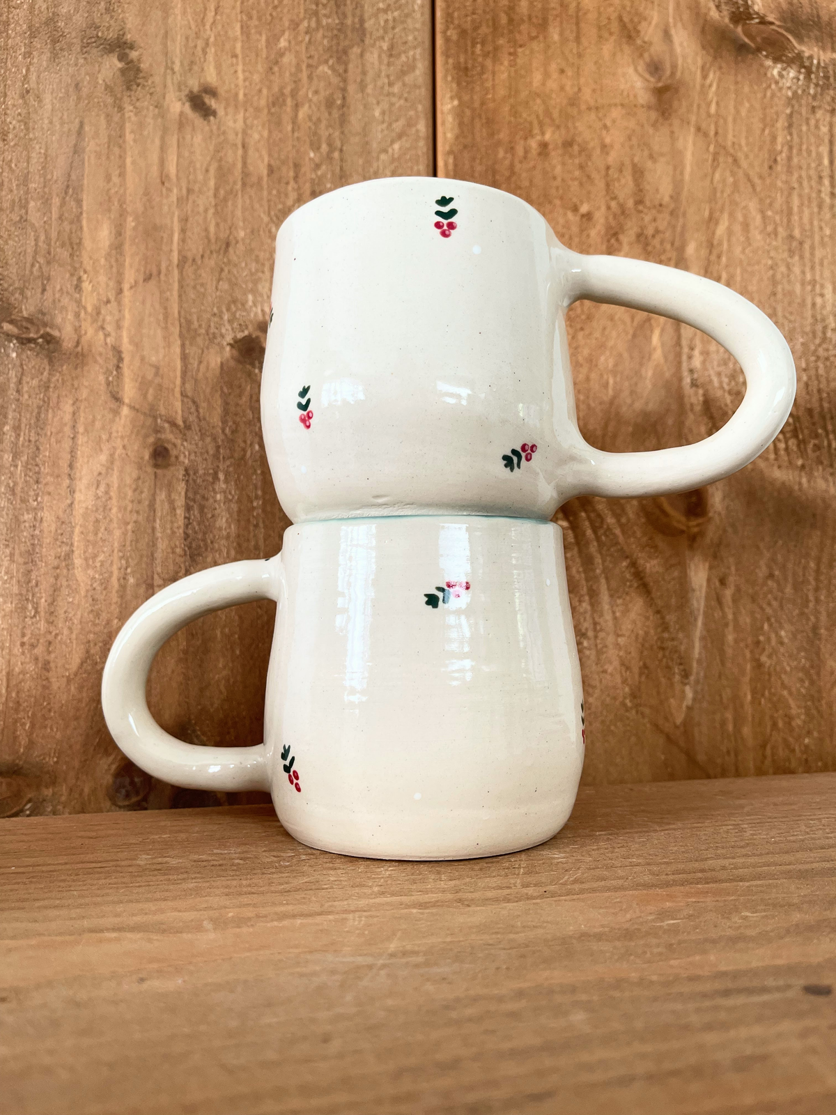 festive hug mugs: holly