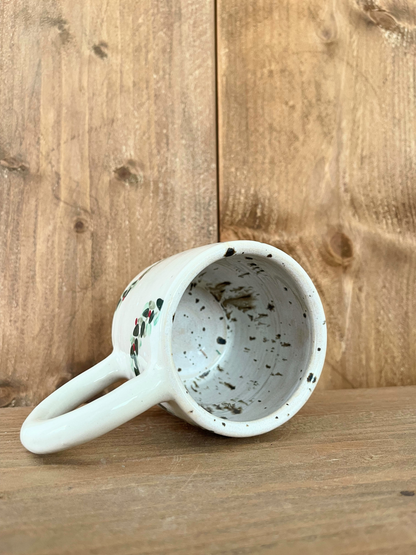 festive hug mug: wreath