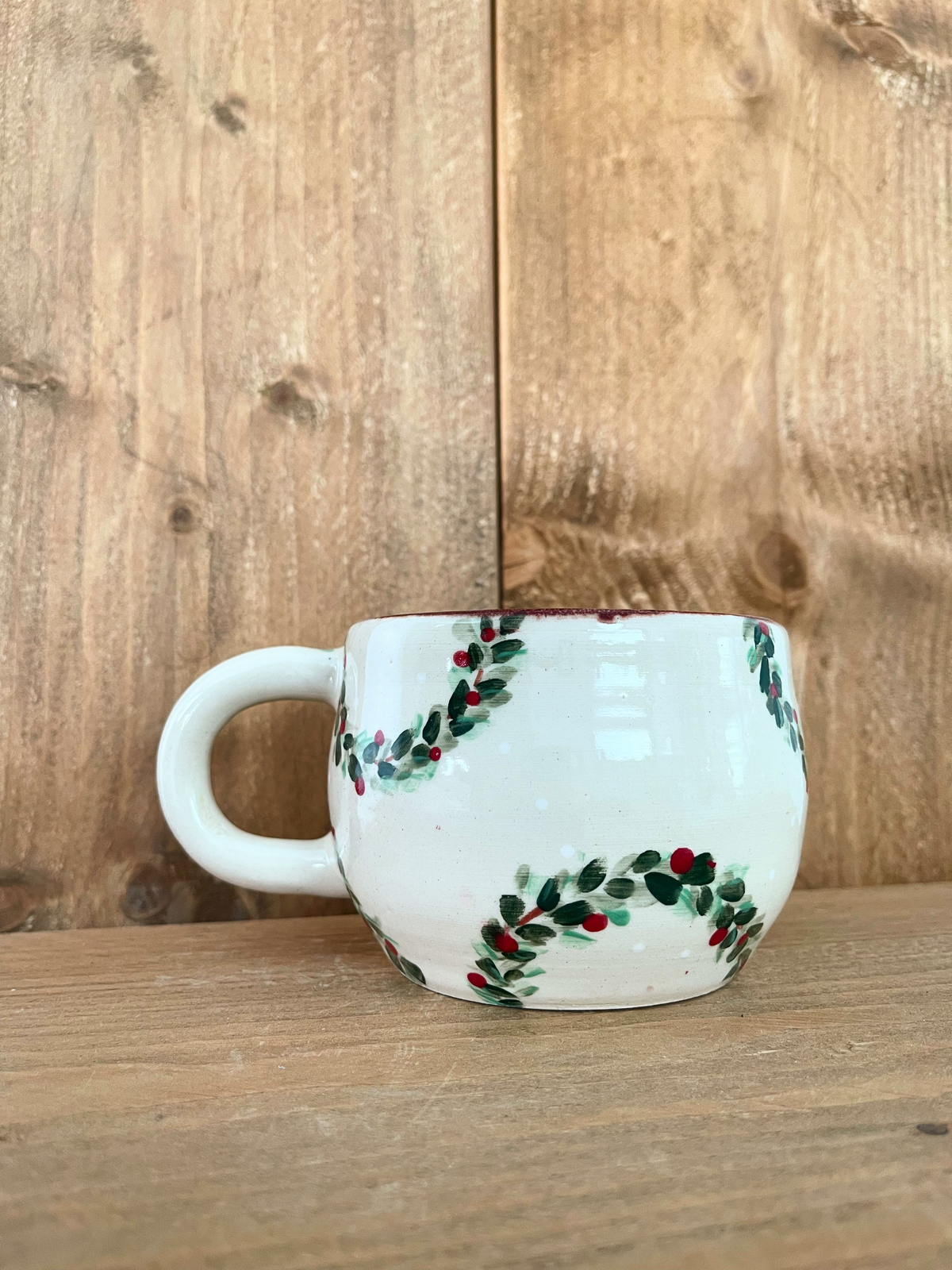festive wide mug: wreath