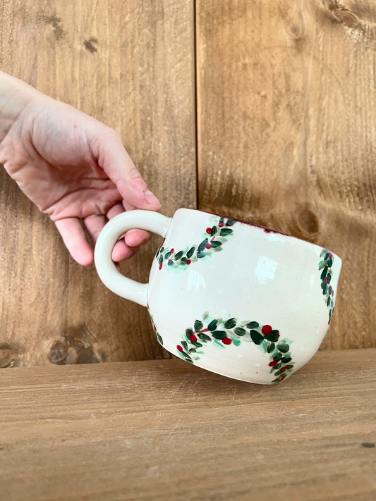 festive wide mug: wreath