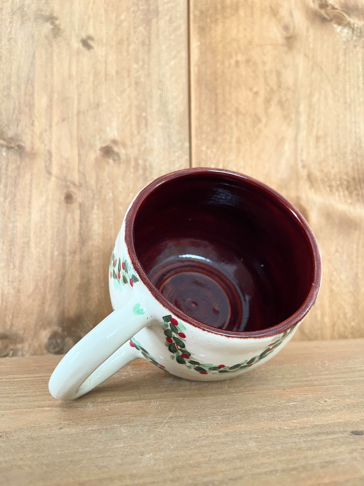 festive wide mug: wreath