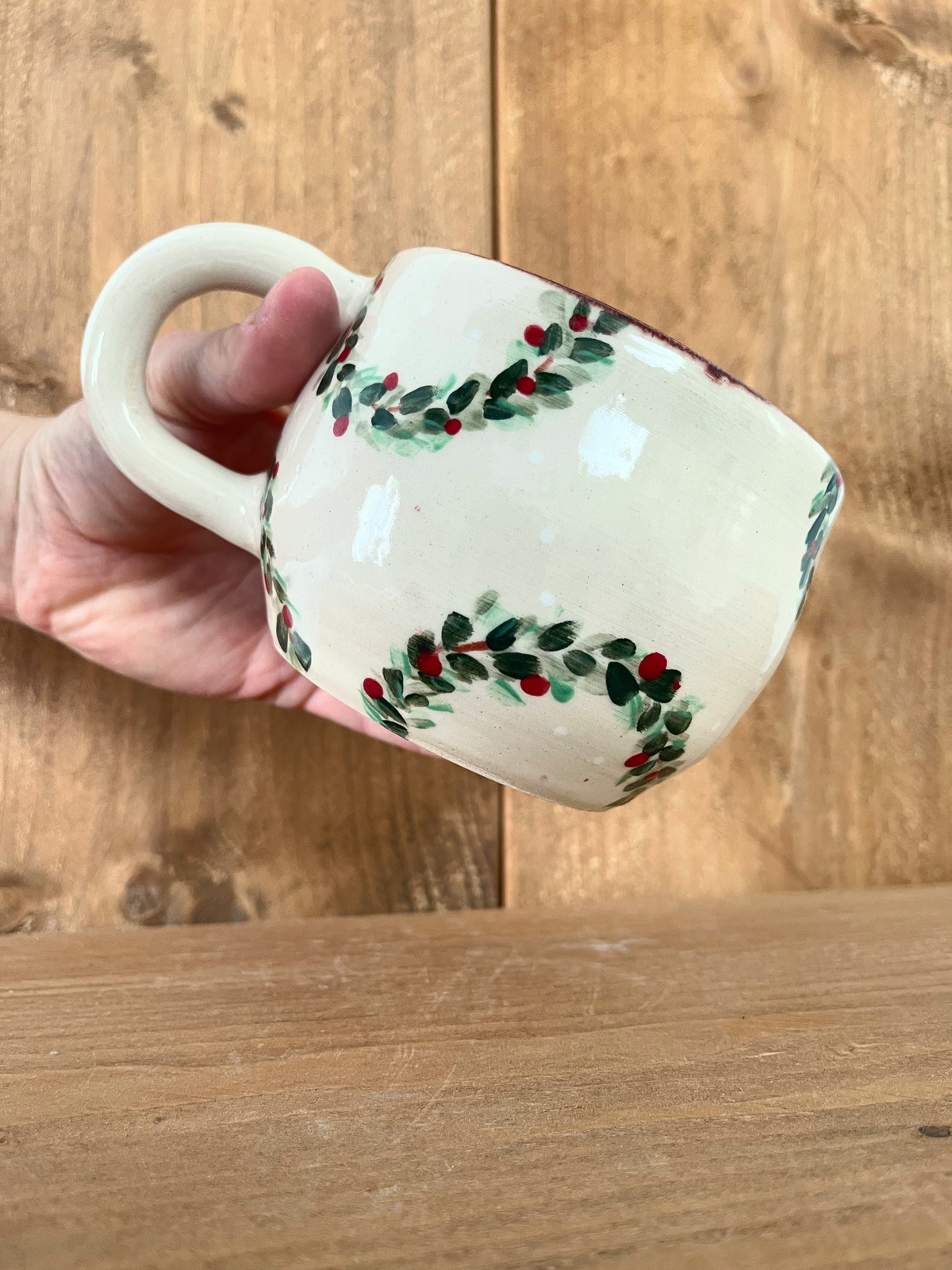 festive wide mug: wreath