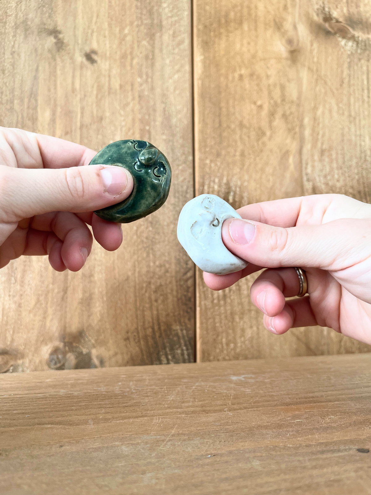 peace pebble: various colours