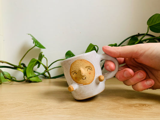tiny hug mug: snow