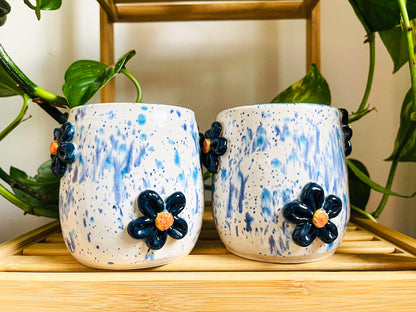tall cup/pot: blue fleck