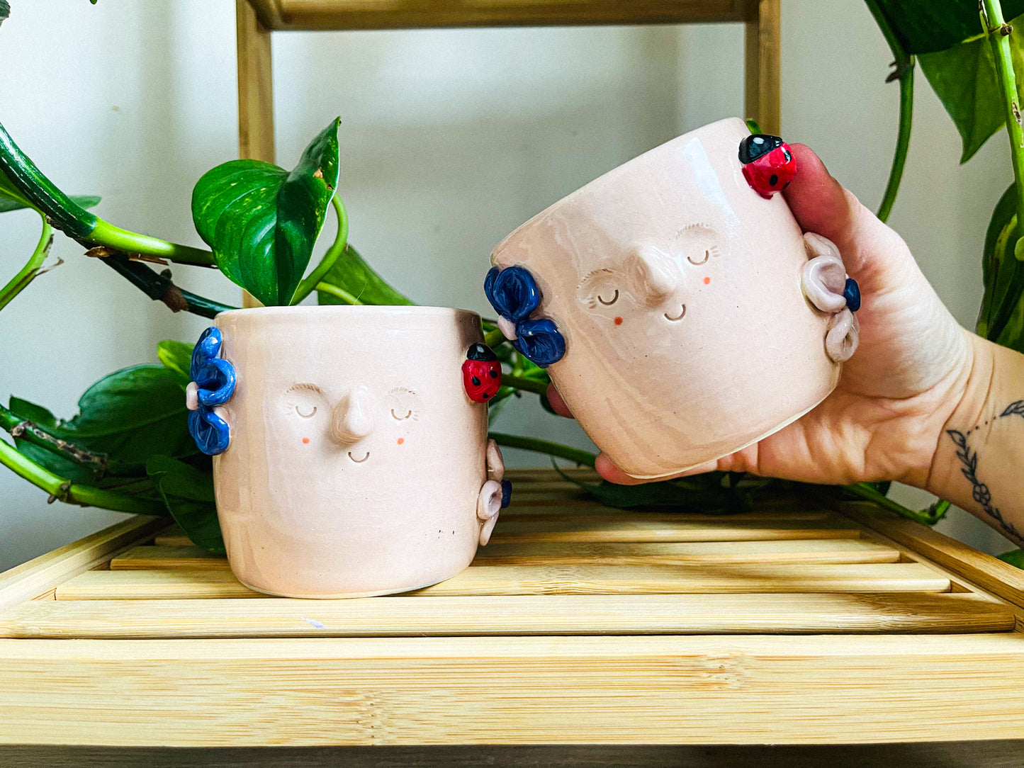 short cup/pot: blossom