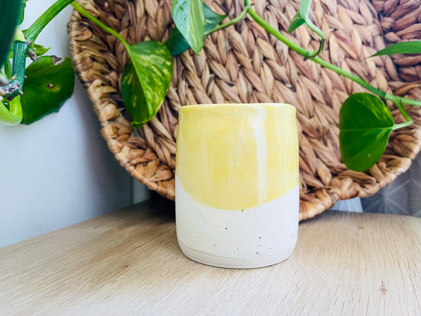to-go cup: speckled ivory/buttercup