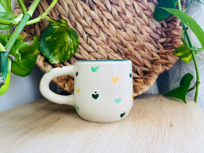 heart mug: green