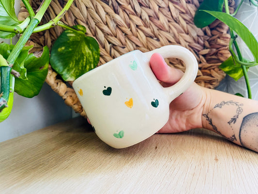 heart mug: green