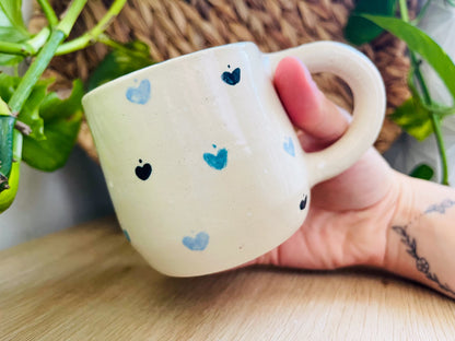 heart mug: blue