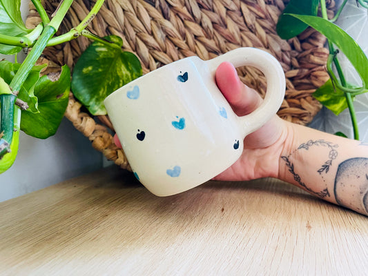 heart mug: blue
