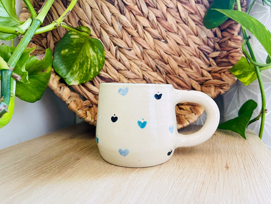 heart mug: blue