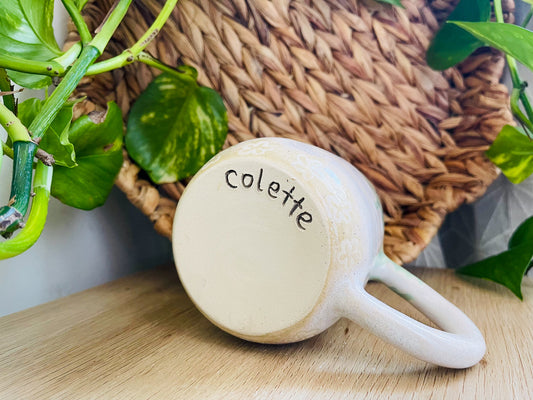 bug cuddle mug: colette