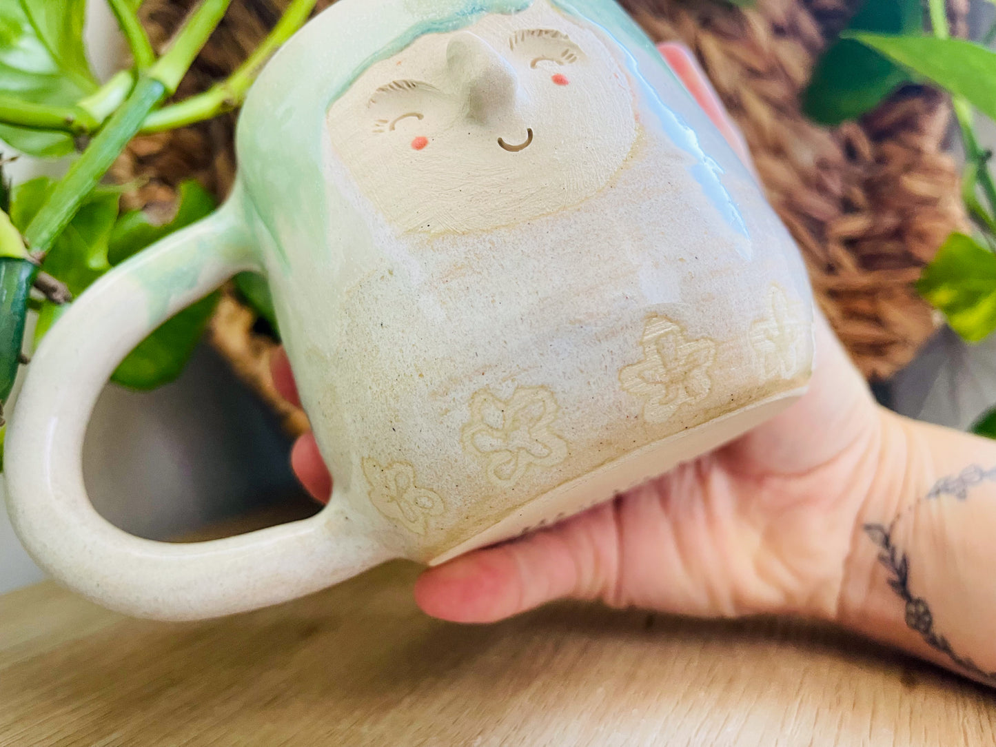bug cuddle mug: colette