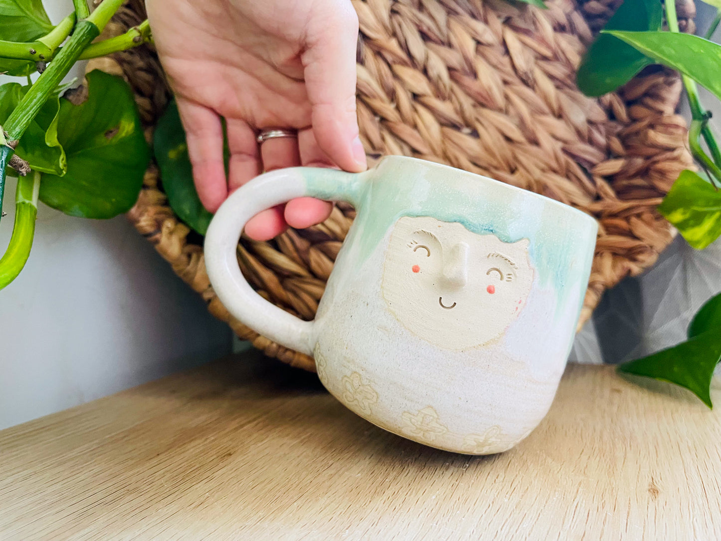 bug cuddle mug: colette