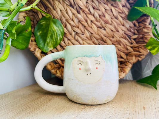 bug cuddle mug: colette