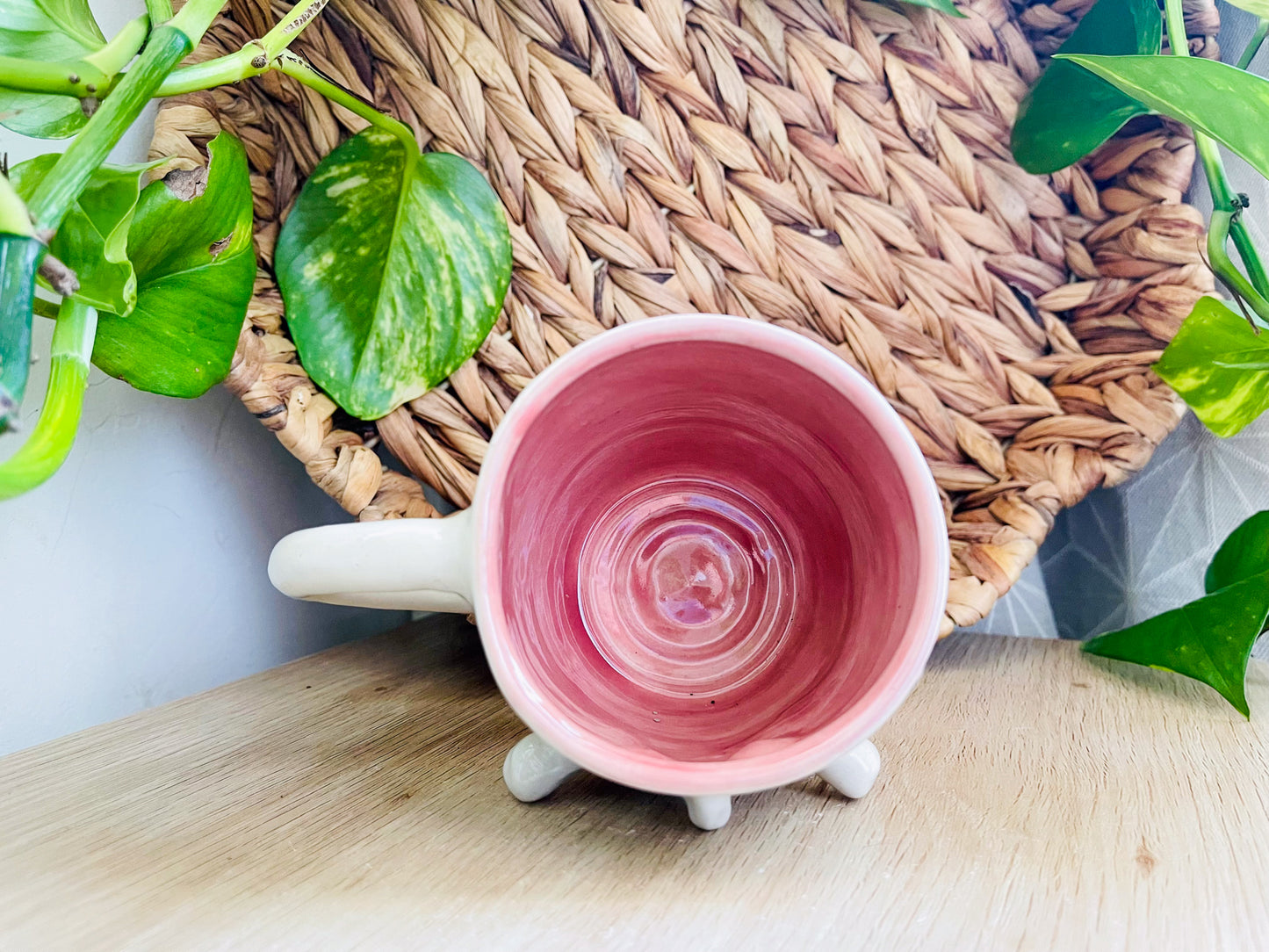 little hug mug w/arms: hearts