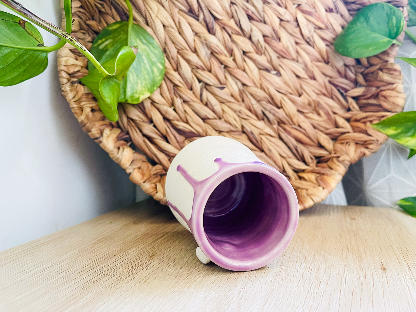 bud vase: violet