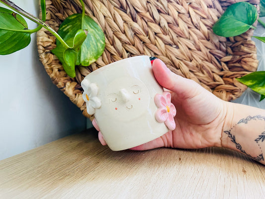 mini pot: daisies & ladybird