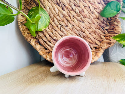 mini pot w/arms: hearts